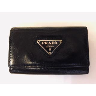 プラダ(PRADA)の【希少品 中古 即日配送】 プラダ 逆三角 6連キーケース シルバー金具(キーケース)