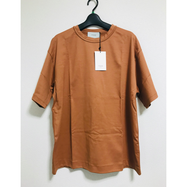 YOKE ヨーク《新品》 INSIDE OUT T-SHIRTS テラコッタ メンズのトップス(Tシャツ/カットソー(半袖/袖なし))の商品写真