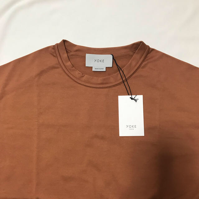 YOKE ヨーク《新品》 INSIDE OUT T-SHIRTS テラコッタ メンズのトップス(Tシャツ/カットソー(半袖/袖なし))の商品写真