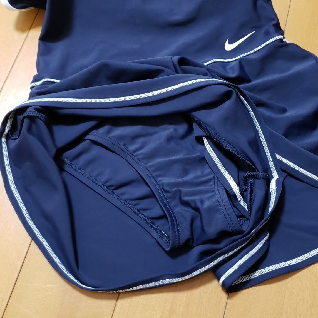 NIKE(ナイキ)の専用ページ★スクール水着 ワンピース NIKEナイキ 160 インテリア/住まい/日用品の日用品/生活雑貨/旅行(日用品/生活雑貨)の商品写真