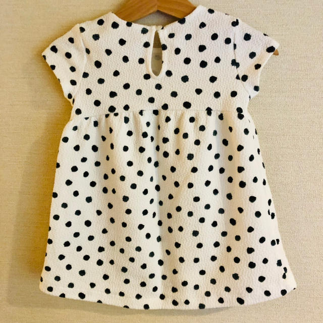 ZARA KIDS(ザラキッズ)の【 D-forest様専用】ZARA kids ドットワンピース 86cm キッズ/ベビー/マタニティのベビー服(~85cm)(ワンピース)の商品写真