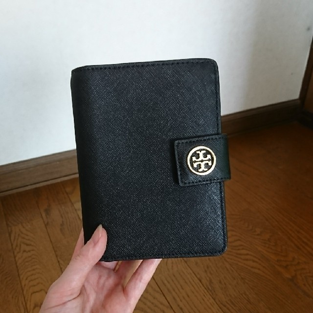 Tory Burch 二つ折財布