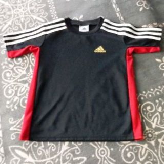 アディダス(adidas)のadidas Tシャツ 120サイズ(Tシャツ/カットソー)