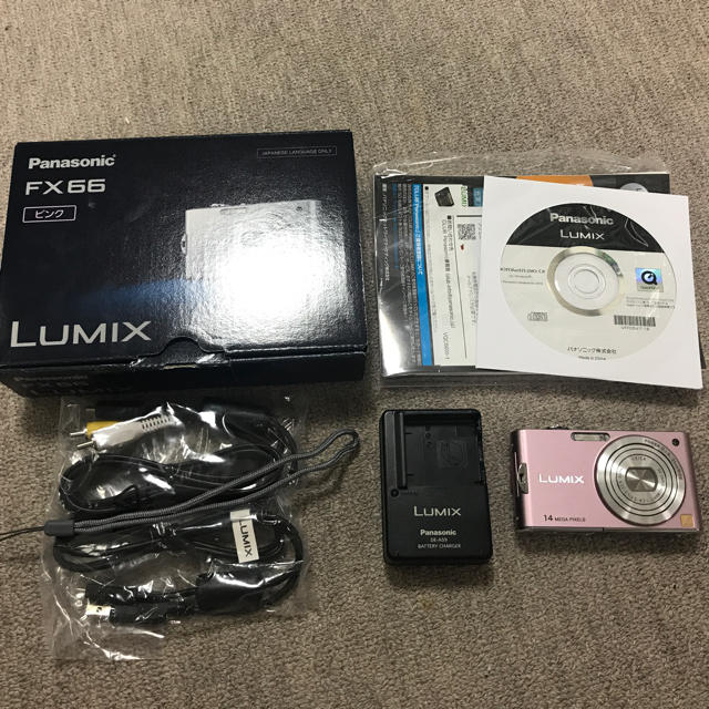 Panasonic(パナソニック)のPanasonic LUMIX FX66 ピンク スマホ/家電/カメラのカメラ(コンパクトデジタルカメラ)の商品写真