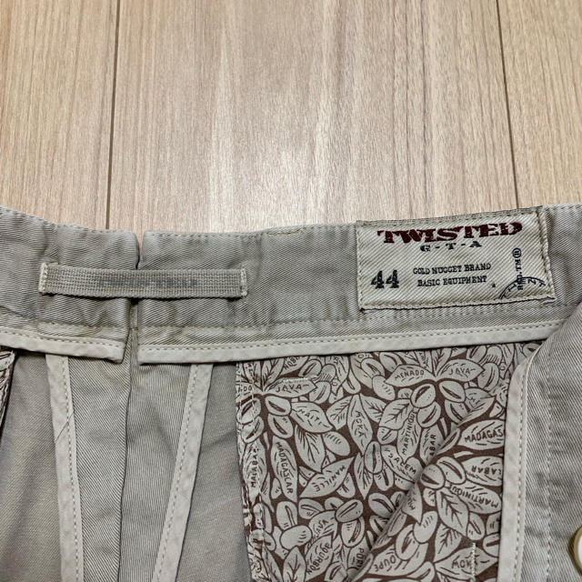G.T.A(ジーティーアー)のG.T.Aのショートパンツ ベージュ 44 メンズのパンツ(ショートパンツ)の商品写真
