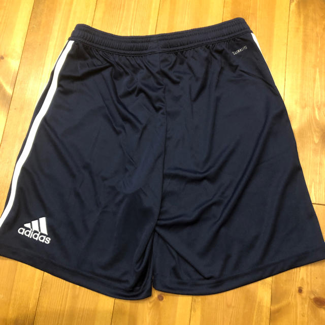 adidas(アディダス)のadidas ハーフパンツ ジャージ 160 キッズ/ベビー/マタニティのキッズ服男の子用(90cm~)(パンツ/スパッツ)の商品写真