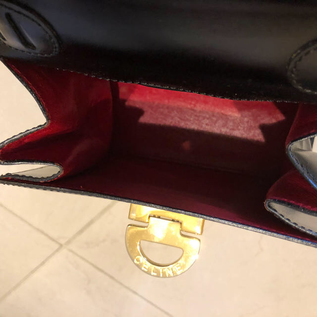 セリーヌ 黒ハンドバッグ 内側赤 ゴールド金具 | www.restaupark.com
