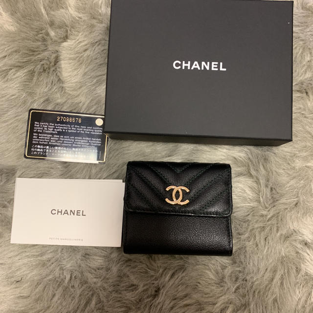 CHANEL(シャネル)のシャネル 財布 レディースのファッション小物(財布)の商品写真