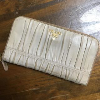 プラダ(PRADA)のプラダ/PRADA/財布／長財布/ピンク/箱付き／大人かわいい(長財布)