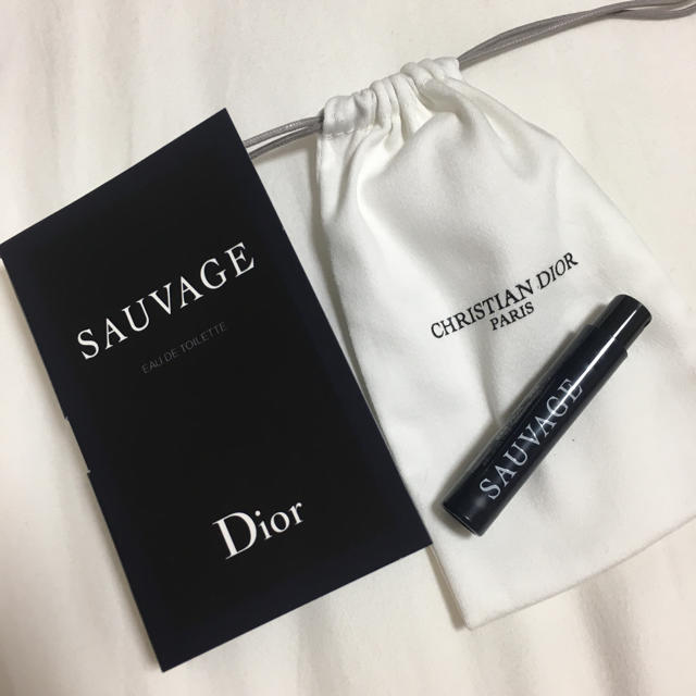 Christian Dior(クリスチャンディオール)のDior  香水 SAUVAGE サンプル コスメ/美容の香水(香水(男性用))の商品写真