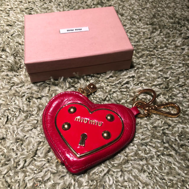 MIUMIU ハート型 コインケース | www.jarussi.com.br