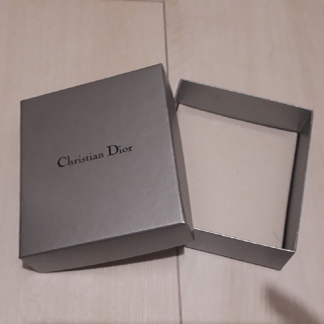 Christian Dior(クリスチャンディオール)のChristian Dior　ネックレス　空箱 その他のその他(その他)の商品写真