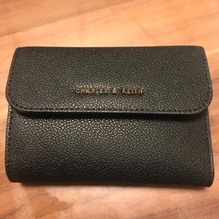 チャールズアンドキース(Charles and Keith)のチャールズアンドキース 二つ折り財布(財布)