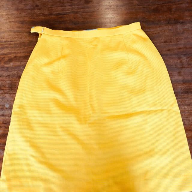 Balenciaga(バレンシアガ)のバレンシアガ 台形スカート  イエロー Mサイズ レディースのスカート(ひざ丈スカート)の商品写真