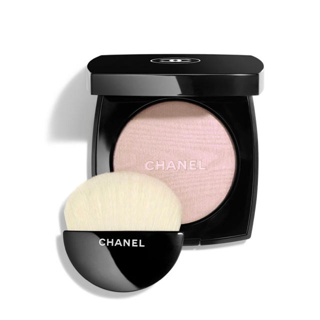 CHANEL(シャネル)のシャネル フェイスパウダー プードゥル ルミエール コスメ/美容のベースメイク/化粧品(フェイスパウダー)の商品写真