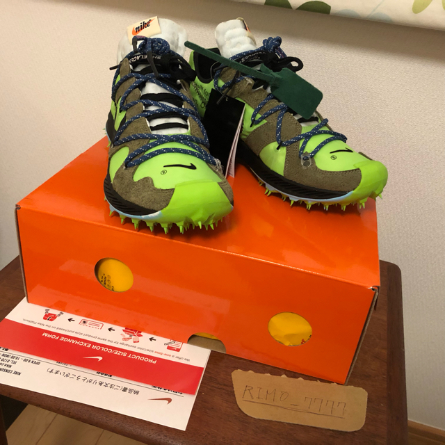 NIKE(ナイキ)の納品書付 28.5cm off white ZOOM TERRA KIGER5 レディースの靴/シューズ(スニーカー)の商品写真