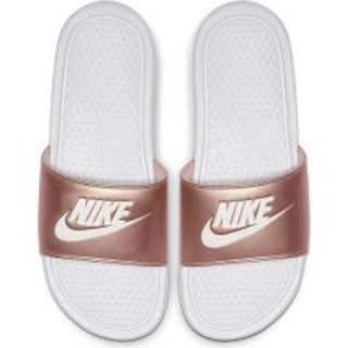 ナイキ(NIKE)のナイキ  ベナッシ   (サンダル)