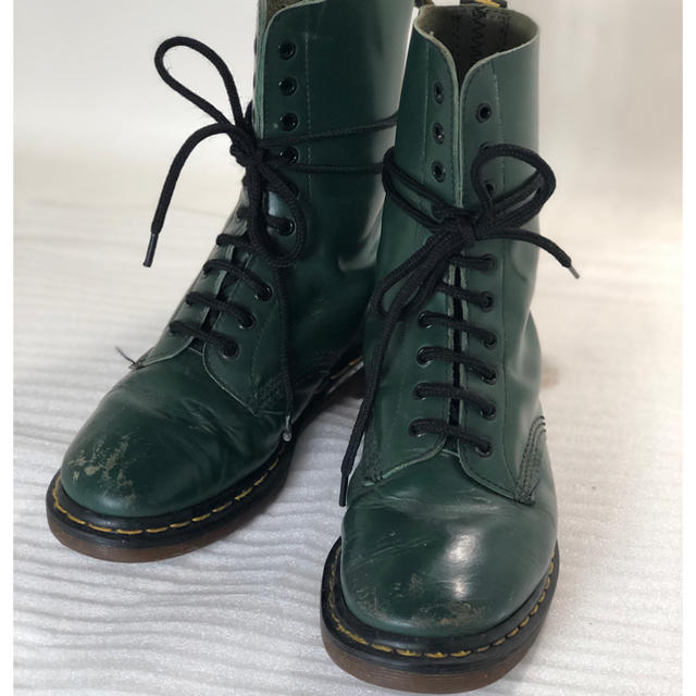 Dr.Martens(ドクターマーチン)のドクターマーチン Dr.martens ブーツ UK7 緑 英国製 グリーン メンズの靴/シューズ(ブーツ)の商品写真