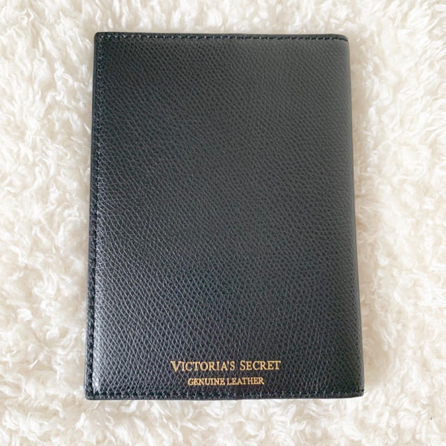 Victoria's Secret(ヴィクトリアズシークレット)のヴィクトリアズシークレット パスポートケース レディースのファッション小物(パスケース/IDカードホルダー)の商品写真