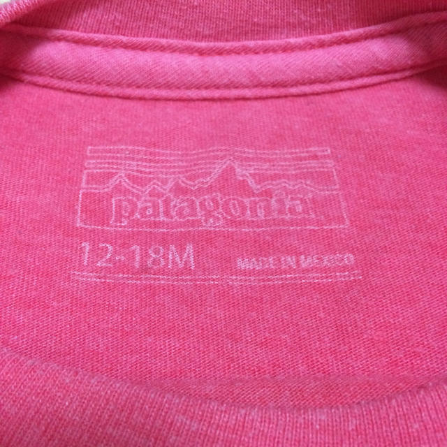 patagonia(パタゴニア)のパタゴニア Tシャツ 12〜18M キッズ/ベビー/マタニティのベビー服(~85cm)(Ｔシャツ)の商品写真