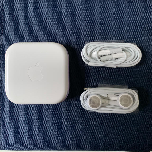 Apple(アップル)のApple iPhone イヤフォン スマホ/家電/カメラのオーディオ機器(ヘッドフォン/イヤフォン)の商品写真