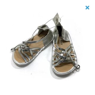 オールドネイビー(Old Navy)のoldnavy☆新品☆11.5cm☆シルバーサンダル(サンダル)