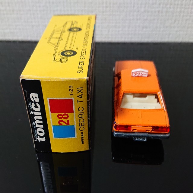 TOMICA　トミカ　日産セドリック　タクシー　TAXi　箱付き