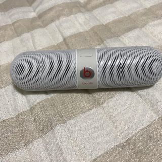 ビーツバイドクタードレ(Beats by Dr Dre)の【箱無し美品】beats pill スピーカー 白(スピーカー)