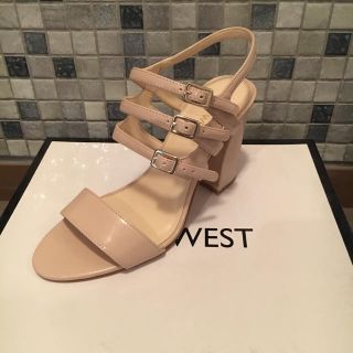 ナインウエスト(NINE WEST)の値下げNINE WEST 新品 ベージュサンダル(サンダル)