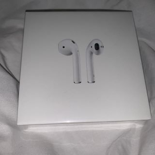 アップル(Apple)のAirPods(ストラップ/イヤホンジャック)