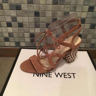 ナインウエスト(NINE WEST)の最終値下げNINE WEST 新品 ベージュレースアップサンダル(サンダル)