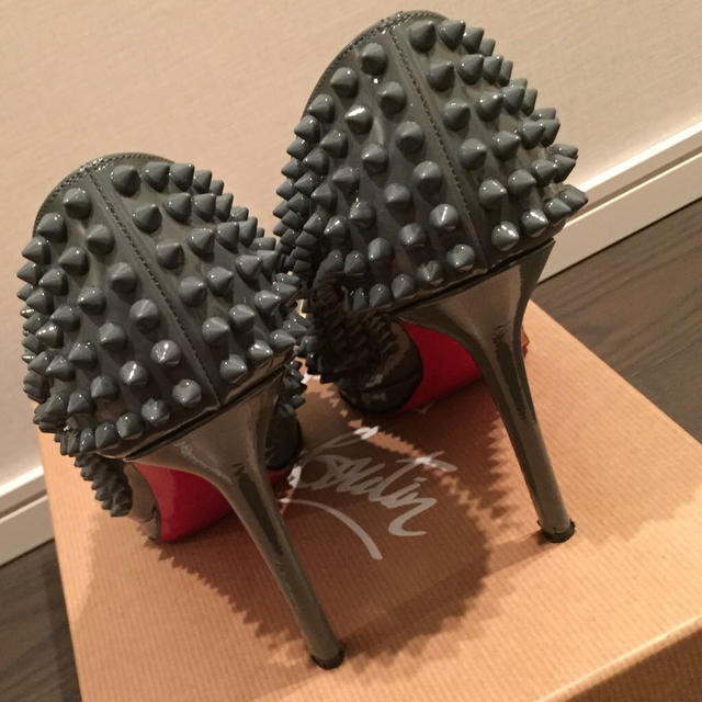 Christian Louboutin(クリスチャンルブタン)のクリスチャンルブタン パンプス レディースの靴/シューズ(ハイヒール/パンプス)の商品写真