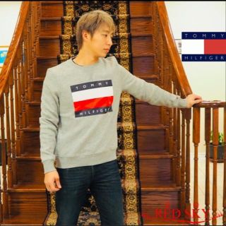 トミーヒルフィガー(TOMMY HILFIGER)の【カッコいい★】Tommy Hilfiger Flagロゴトレーナー グレー★(スウェット)