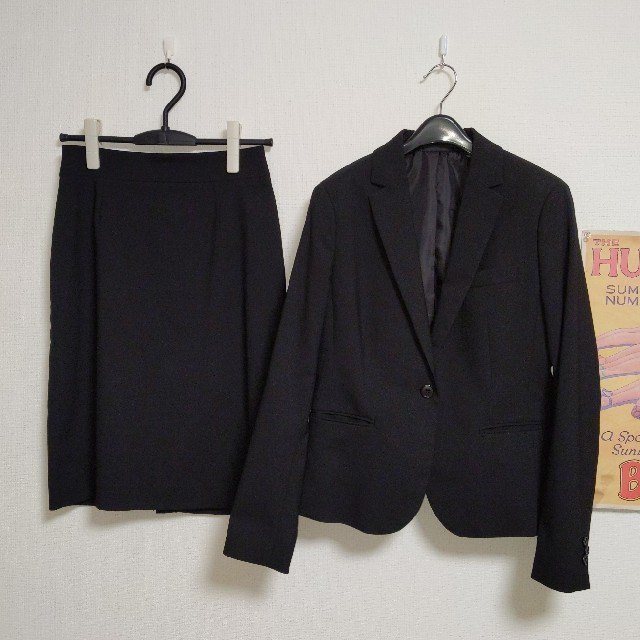 UNIQLO リクルートスーツ 黒 人気急上昇 引っ越し スーツ 今季ブランド