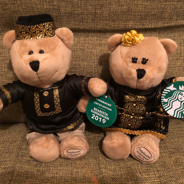 Starbucks Coffee(スターバックスコーヒー)のベアリスタ ラマダン スターバックス エンタメ/ホビーのおもちゃ/ぬいぐるみ(ぬいぐるみ)の商品写真