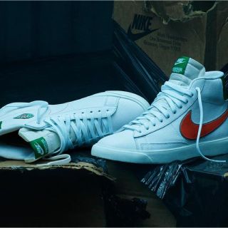 ナイキ(NIKE)の NIKE STRANGER THINGS BLAZER 27 最安値(スニーカー)