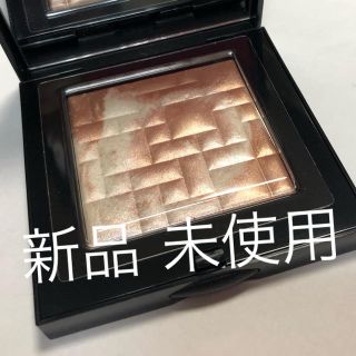 ボビイブラウン(BOBBI BROWN)のBOBBI BROWN ピンクグロウ ハイライティング  パウダー 新品 未使用(フェイスカラー)