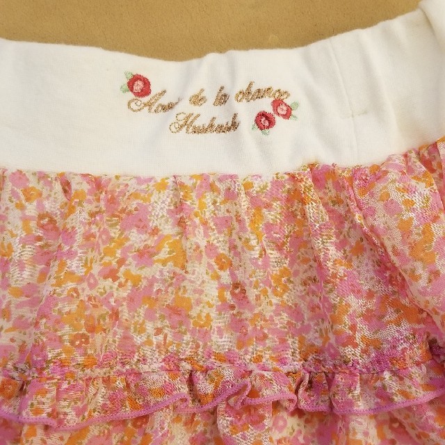 HusHush(ハッシュアッシュ)の❀ハッシュアッシュ❀花柄フリルスカート❀ キッズ/ベビー/マタニティのキッズ服女の子用(90cm~)(スカート)の商品写真