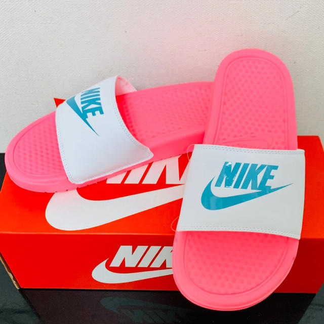 NIKE(ナイキ)のNIKE WMNS ベナッシ BENASSI JDI ピンク 25cm レディースの靴/シューズ(サンダル)の商品写真