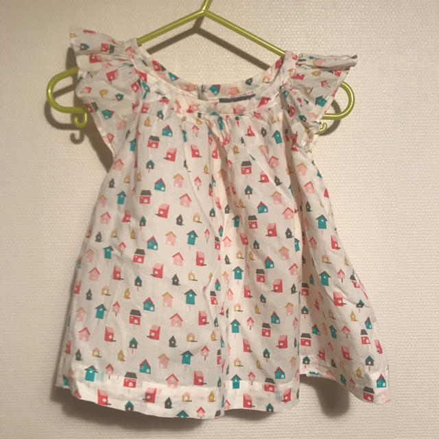 babyGAP(ベビーギャップ)の可愛い！babyGAP  おウチ柄トップス 80 キッズ/ベビー/マタニティのベビー服(~85cm)(その他)の商品写真