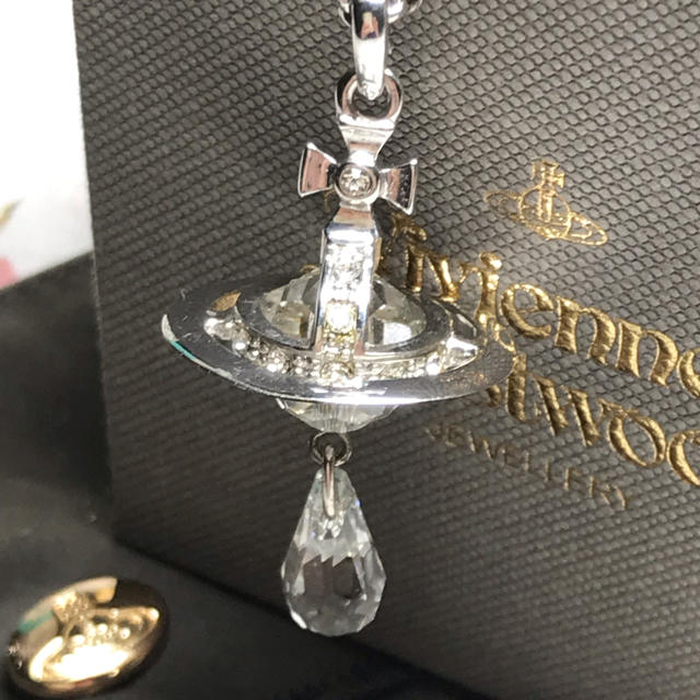 VivienneWestwood クリスタルドロップ　ネックレス　ペンダントアクセサリー