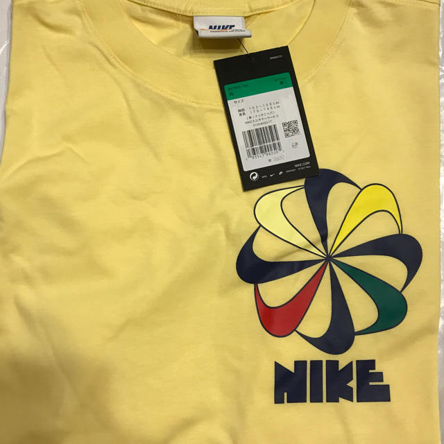 NIKE(ナイキ)のNIKE 風車 Tシャツ イエロー XL メンズのトップス(Tシャツ/カットソー(半袖/袖なし))の商品写真