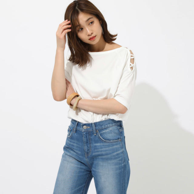 AZUL by moussy(アズールバイマウジー)のAZUL ショルダーレーストップス レディースのトップス(カットソー(半袖/袖なし))の商品写真