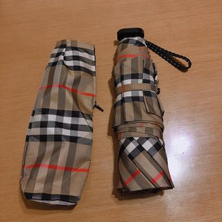 バーバリー(BURBERRY)のʚ꒰⑅未使用 Burberry折りたたみ傘⑅꒱ɞ(傘)