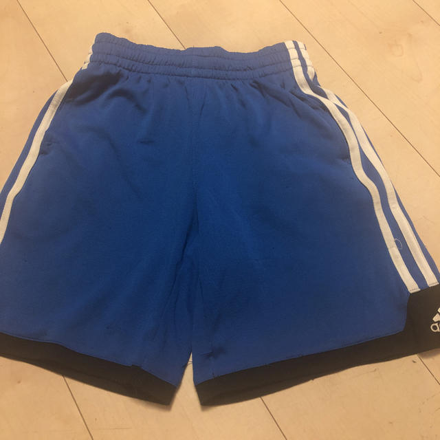 adidas(アディダス)のアディダス 8歳用 サッカーパンツ キッズ/ベビー/マタニティのキッズ服男の子用(90cm~)(パンツ/スパッツ)の商品写真