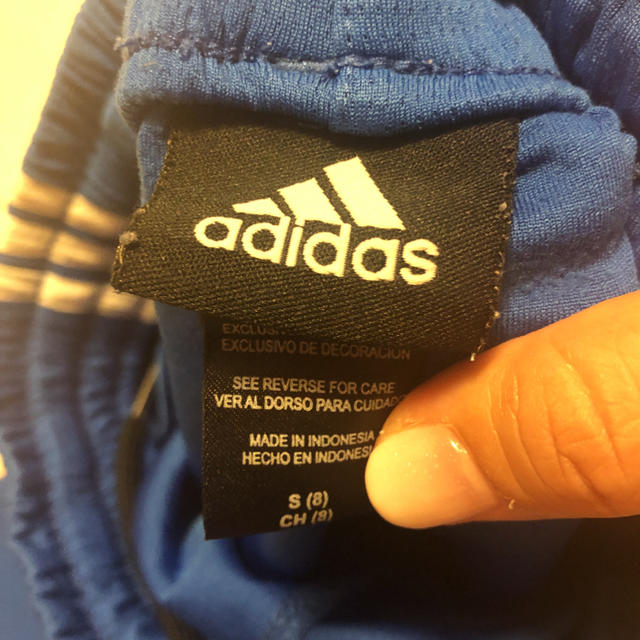 adidas(アディダス)のアディダス 8歳用 サッカーパンツ キッズ/ベビー/マタニティのキッズ服男の子用(90cm~)(パンツ/スパッツ)の商品写真