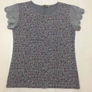 花柄  Tシャツ(Tシャツ(半袖/袖なし))