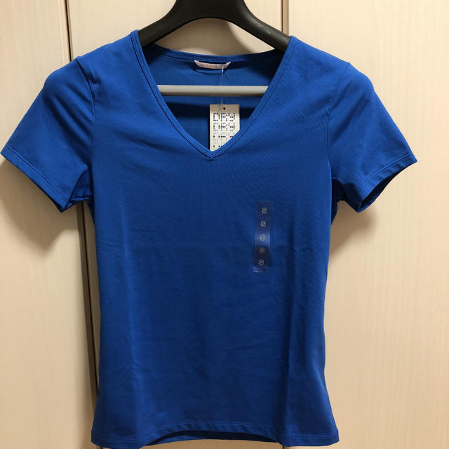 UNIQLO(ユニクロ)の【新品未使用】ユニクロ ドライTシャツ Vネック S レディースのトップス(Tシャツ(半袖/袖なし))の商品写真