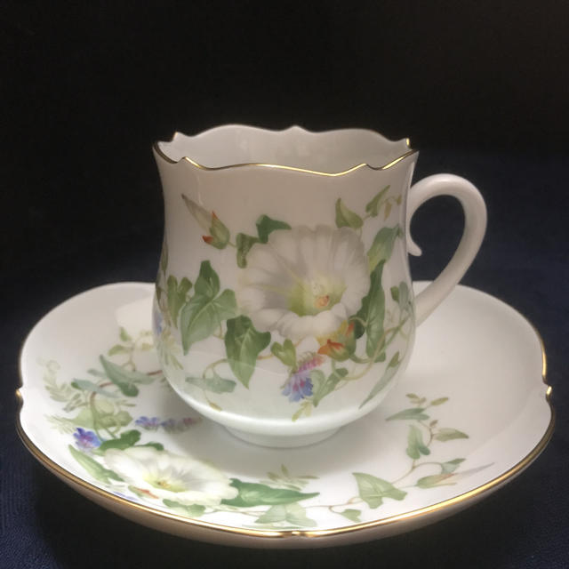 MEISSEN - ★御専用【マイセン】自然主義様式の絵付け「昼顔／白」カップ＆ソーサーの通販 by ポム｜マイセンならラクマ