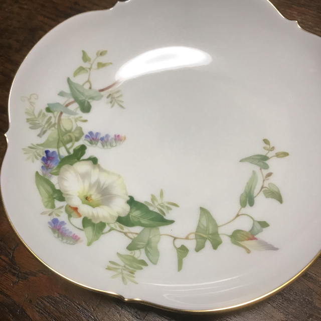 MEISSEN(マイセン)の★御専用【マイセン】自然主義様式の絵付け「昼顔／白」カップ＆ソーサー インテリア/住まい/日用品のキッチン/食器(食器)の商品写真